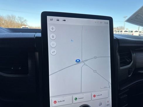 Used 2024 Ford Expedition Limited image 3