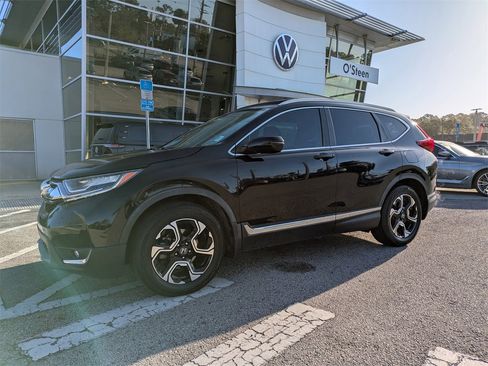 Used 2017 Honda CR-V Touring image 2
