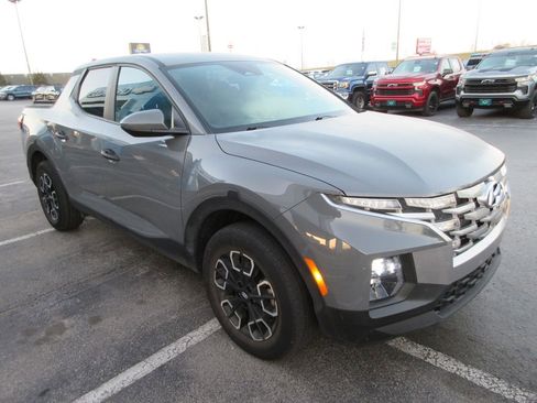 Used 2024 Hyundai Santa Cruz SE image 7