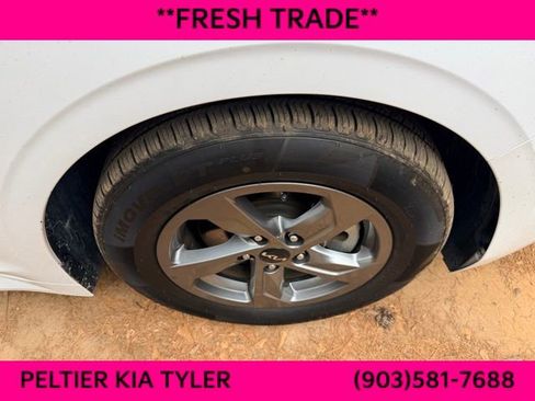 Used 2022 Kia K5 LXS image 14