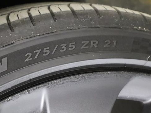Used 2023 Tesla Model Y Performance AWD/4WD image 40