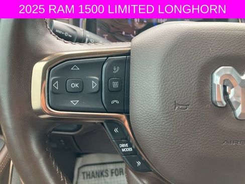 Used 2025 RAM 1500 Limited AWD/4WD image 39