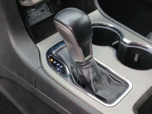 Used 2021 Jeep Grand Cherokee Laredo X AWD/4WD image 29