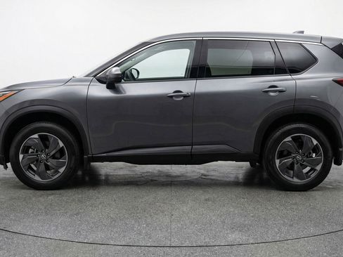 Used 2025 Nissan Rogue SV image 5