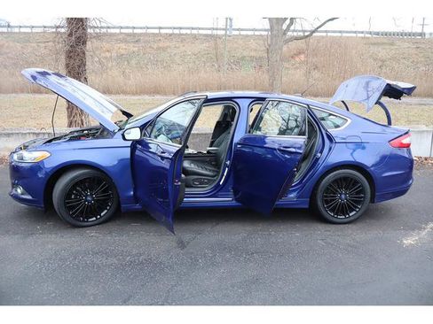 Used 2014 Ford Fusion SE w/ Equipment Group 202A image 17