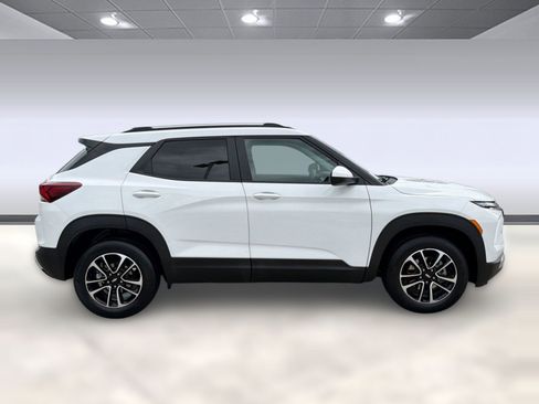 Certified 2025 Chevrolet TrailBlazer LT AWD/4WD image 8