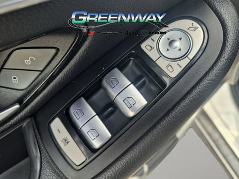 Used 2020 Mercedes-Benz GLC 300 4MATIC image 14