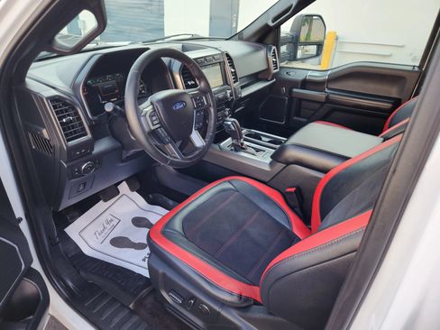 Used 2017 Ford F150 Lariat w/ Equipment Group 502A Luxury AWD/4WD image 6