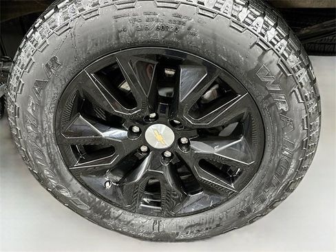 Used 2024 Chevrolet Silverado 1500 LT image 27
