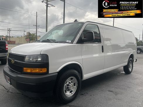Used 2021 Chevrolet Express 2500 Extended w/ Driver Convenience Package RWD image 4