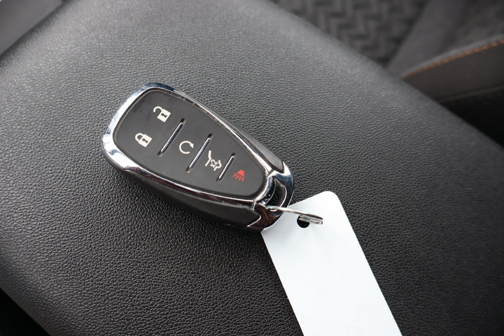Used 2023 Chevrolet Equinox LT FWD image 36