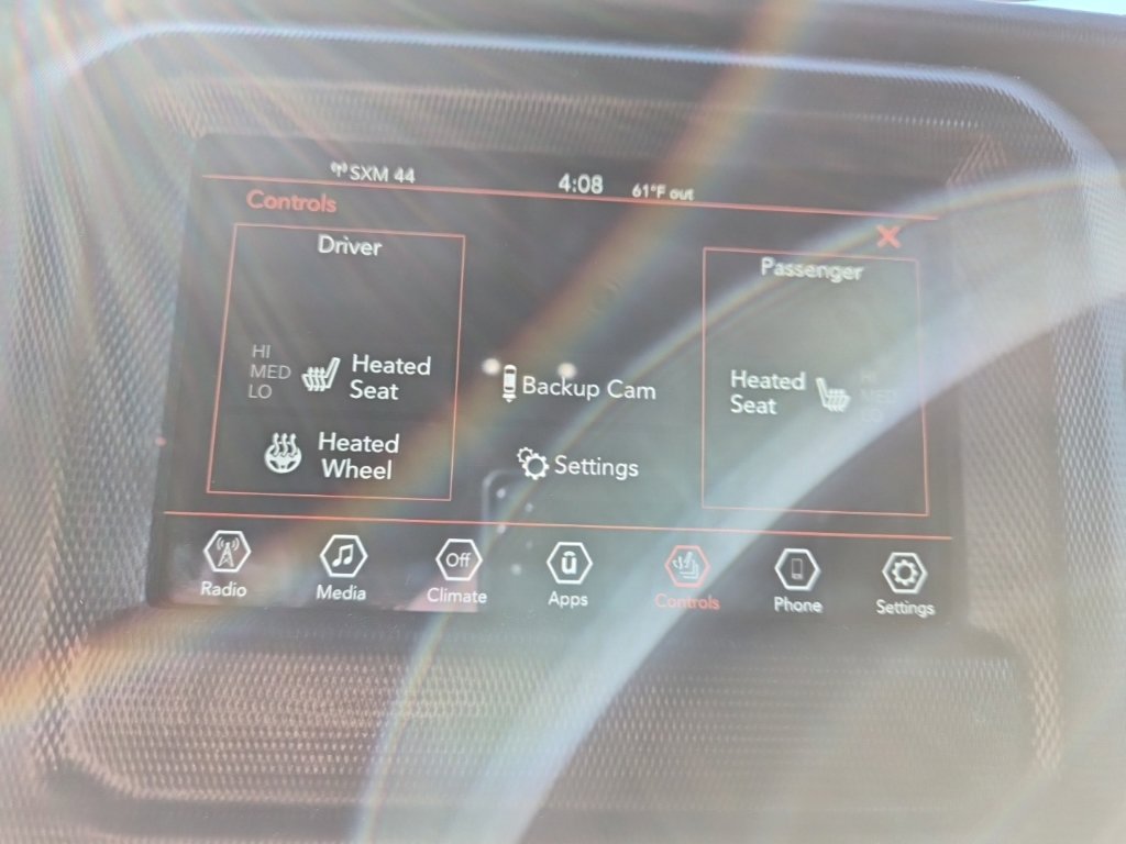 Used 2020 Jeep Wrangler Unlimited Sahara w/ Cold Weather Group AWD/4WD image 33