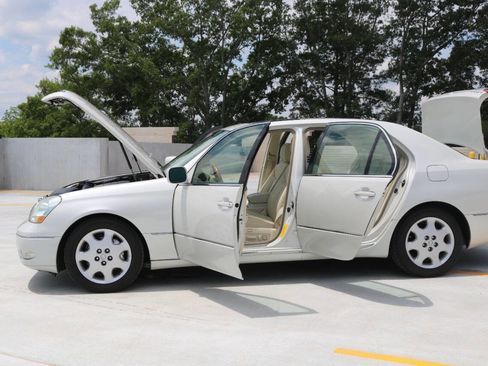 Used 2001 Lexus LS 430 RWD image 85