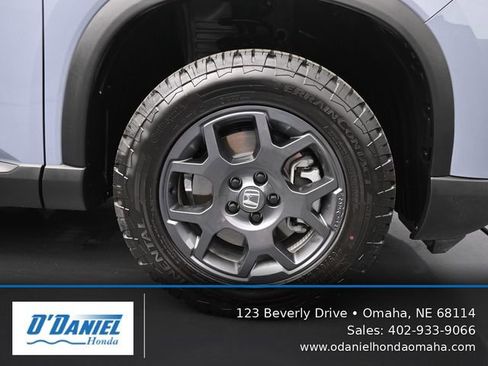 Used 2025 Honda Pilot TrailSport image 47