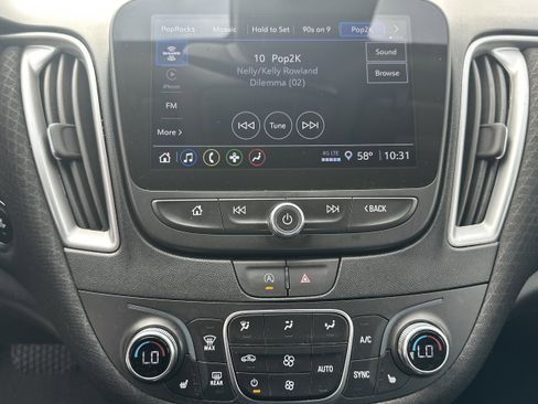 Used 2024 Chevrolet Malibu LT image 28