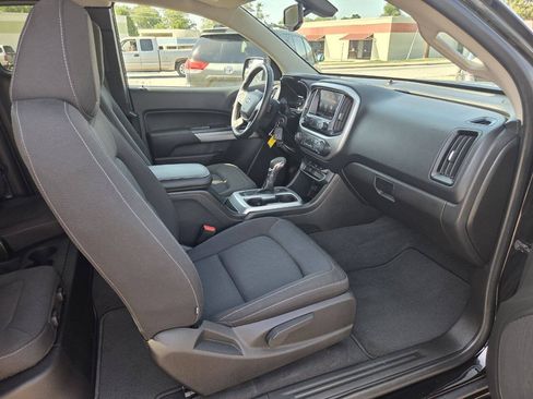 Used 2022 Chevrolet Colorado LT w/ LT Convenience Package RWD image 15
