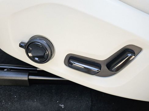New 2026 Volvo XC90 B6 Ultra w/ Protection Package AWD/4WD image 24
