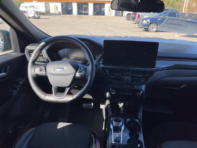 Used 2024 Ford Escape ST-Line w/ Tech Pack #1 AWD/4WD image 12