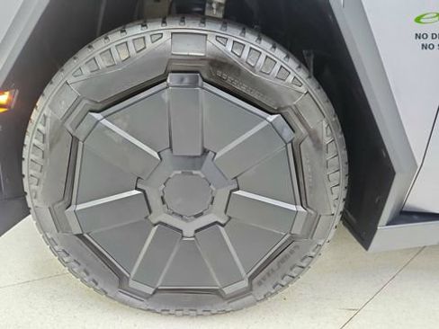 Used 2024 Tesla Cybertruck Cyberbeast AWD/4WD image 56