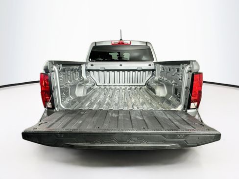 Used 2023 Chevrolet Colorado W/T RWD image 27