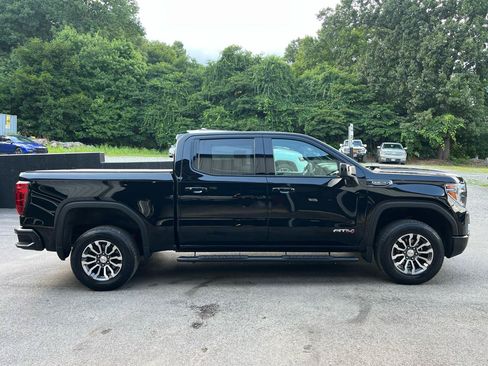Used 2021 GMC Sierra 1500 AT4 w/ Technology Package AWD/4WD image 10