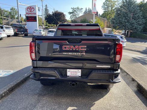 Used 2024 GMC Sierra 1500 Elevation AWD/4WD image 5