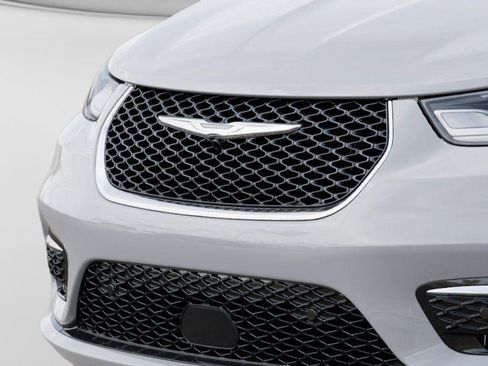 New 2026 Chrysler Pacifica Select AWD/4WD image 11