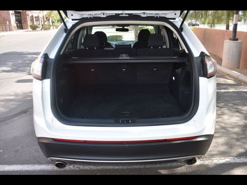 Used 2018 Ford Edge SEL FWD image 24