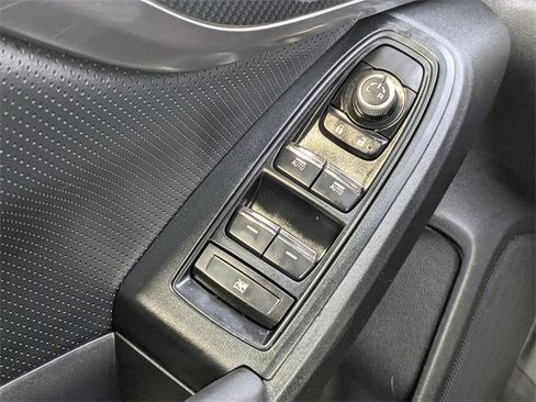 Used 2019 Subaru Crosstrek 2.0i Limited w/ Moonroof Package w/Navigation image 24