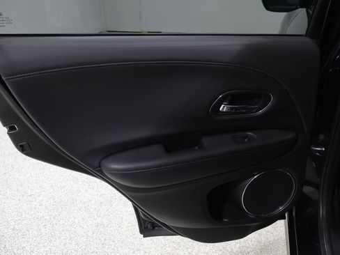 Used 2019 Honda HR-V Touring image 20
