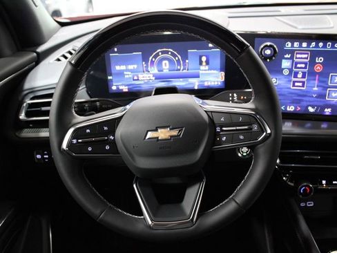 New 2025 Chevrolet Traverse LT w/ Enhanced Driving Package image 17