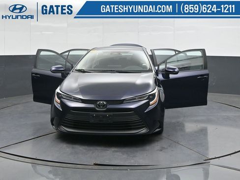 Used 2023 Toyota Corolla LE image 52