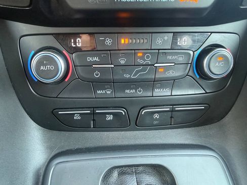 Used 2020 Ford Transit Connect XL FWD image 16