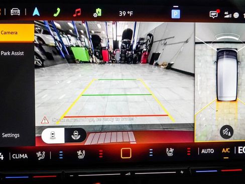 Used 2025 Volkswagen ID. Buzz 1st Edition image 33