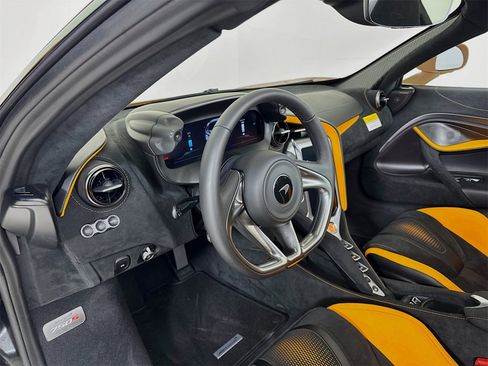 New 2026 McLaren 750S Spider image 10