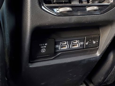 Used 2023 Jeep Grand Cherokee Overland image 36