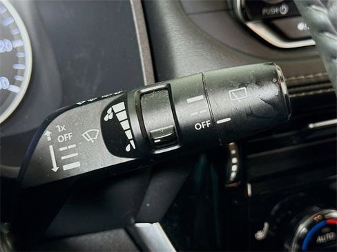 Certified 2021 Nissan Rogue SV w/ Premium Package image 16