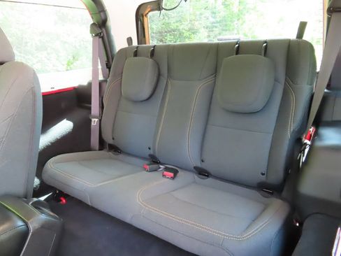 Certified 2024 Jeep Wrangler Sport AWD/4WD image 24