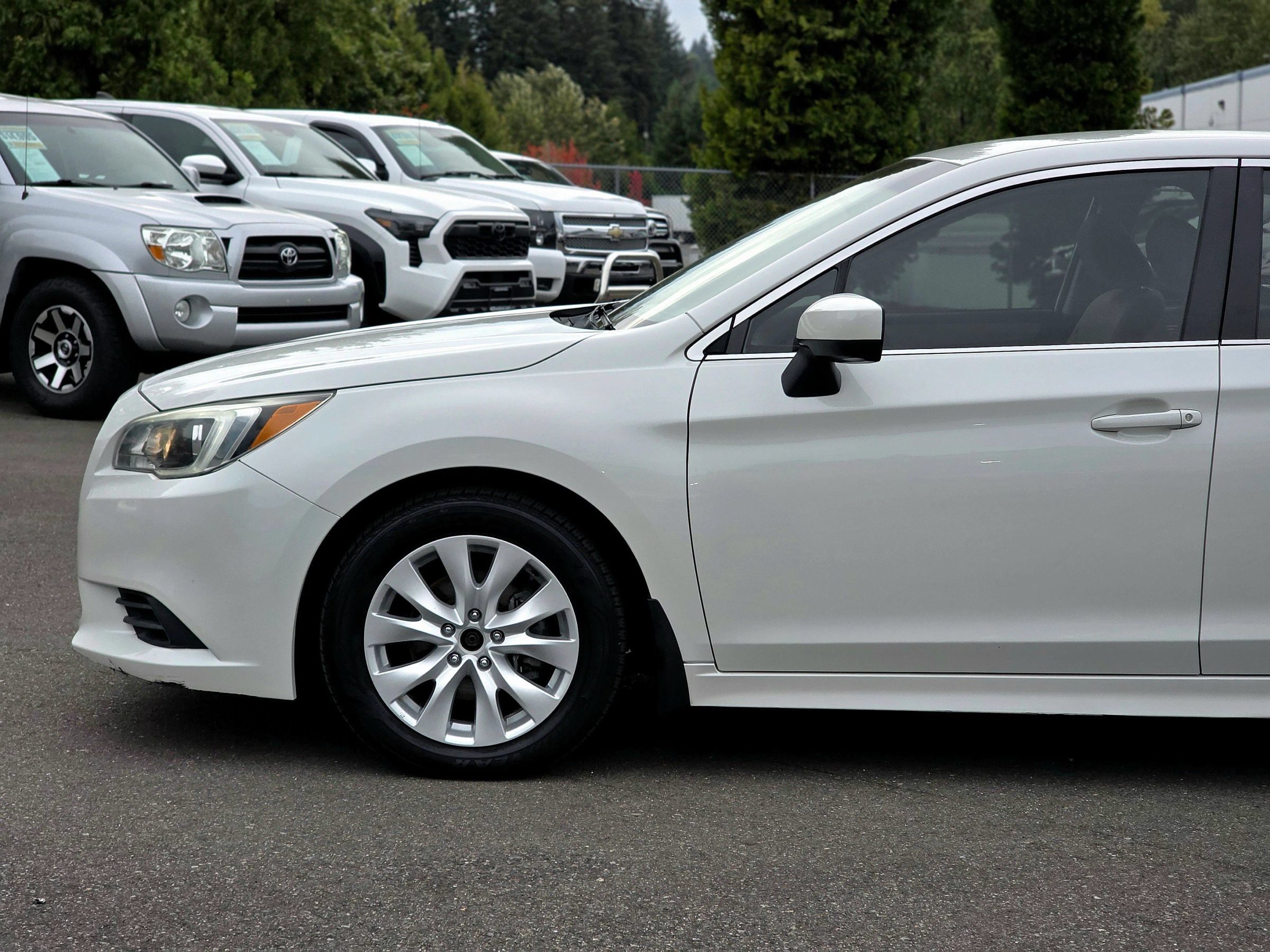 Used 2016 Subaru Legacy 2.5i Premium w/ Popular Package #2 AWD/4WD image 6