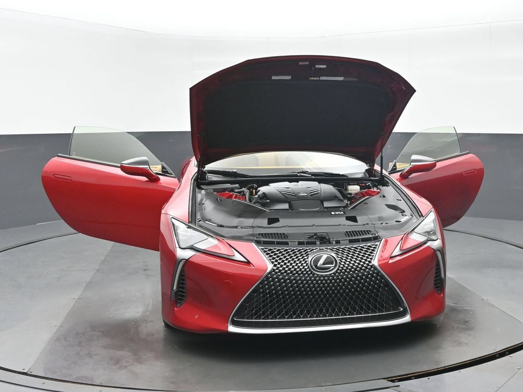 Used 2018 Lexus LC 500 Coupe w/ Performance Package RWD image 39