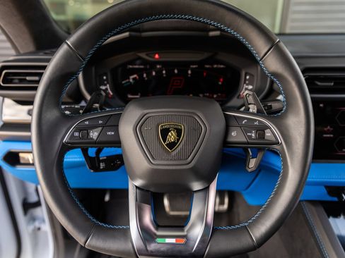 Used 2025 Lamborghini Urus S AWD/4WD image 31