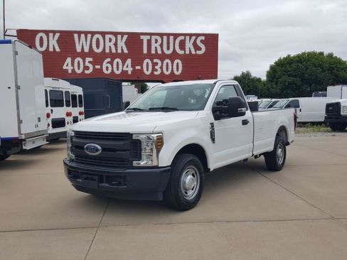 Used 2018 Ford F250 XL w/ Power Equipment Group RWD image 3