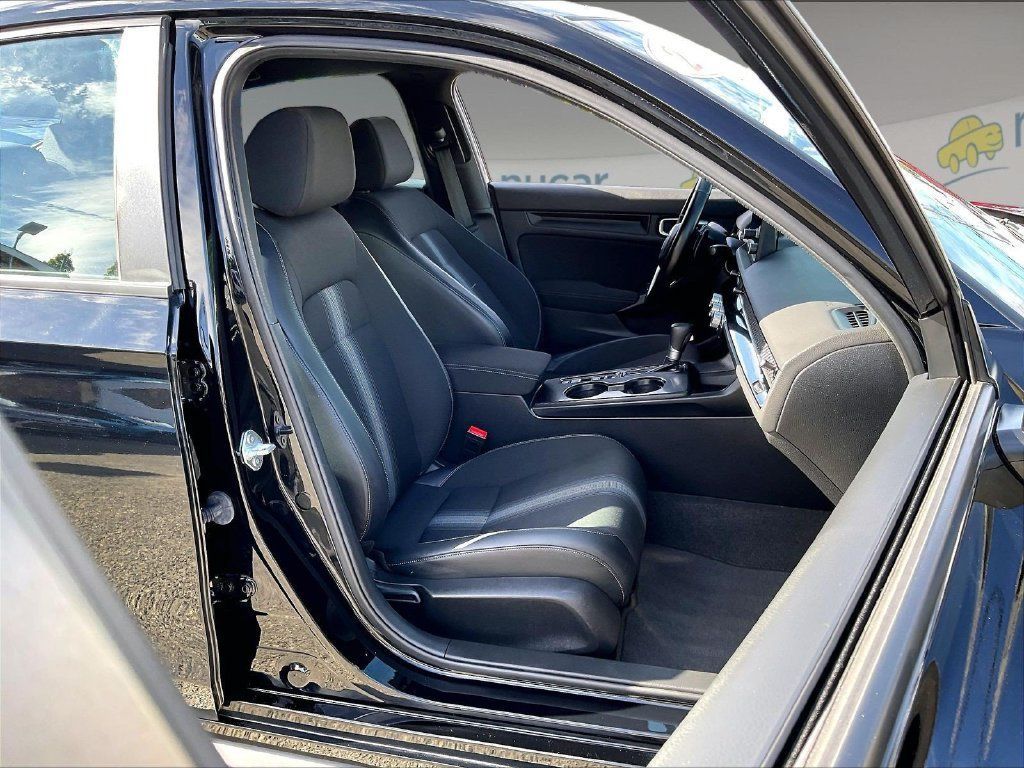 Used 2024 Honda Civic Sport image 11