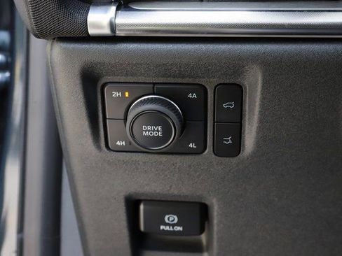 Certified 2025 Ford Expedition Platinum w/ Driver's Package image 27