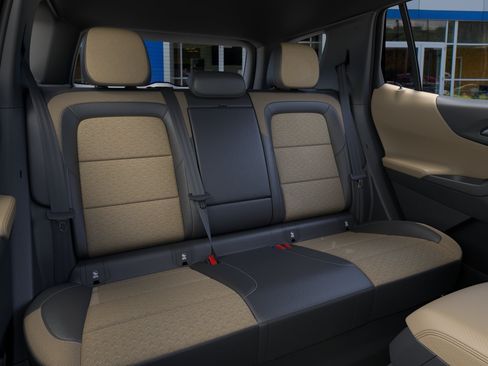 New 2027 Chevrolet Equinox ACTIV w/ Safety and Technology Package AWD/4WD image 17