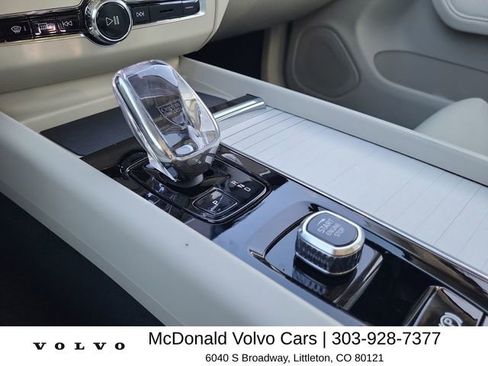 New 2026 Volvo XC60 T8 Ultra w/ Protection Package Premier AWD/4WD image 24