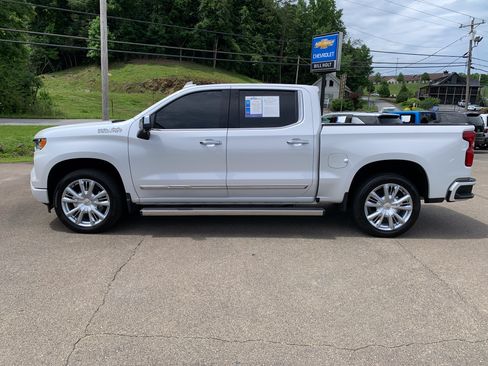 Used 2025 Chevrolet Silverado 1500 High Country AWD/4WD image 13