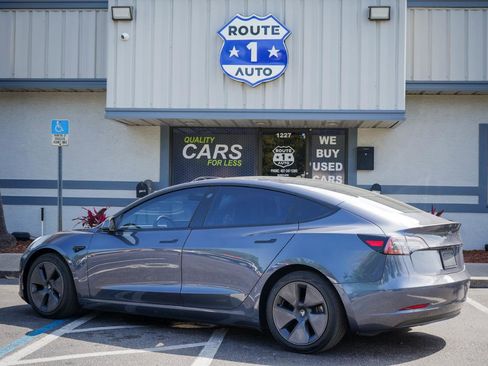 Used 2021 Tesla Model 3 Standard Range Plus image 6