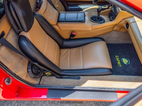 Used 1991 Lotus Esprit SE RWD image 24