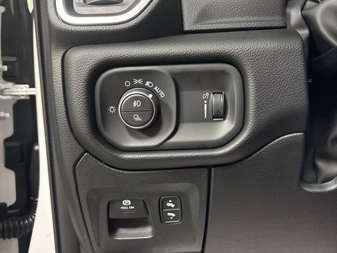 New 2026 RAM 1500 4x4 Crew Cab image 11